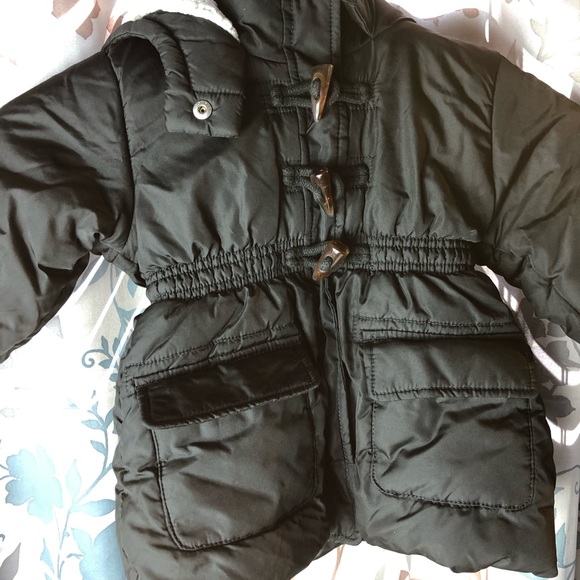 Old Navy Black Toddler girls coat size 2T - Picture 2 of 8